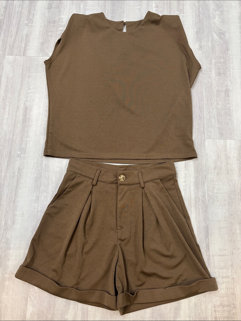 Dazy High-Waist Pleated Shorts and Tank Top in Brown Medium